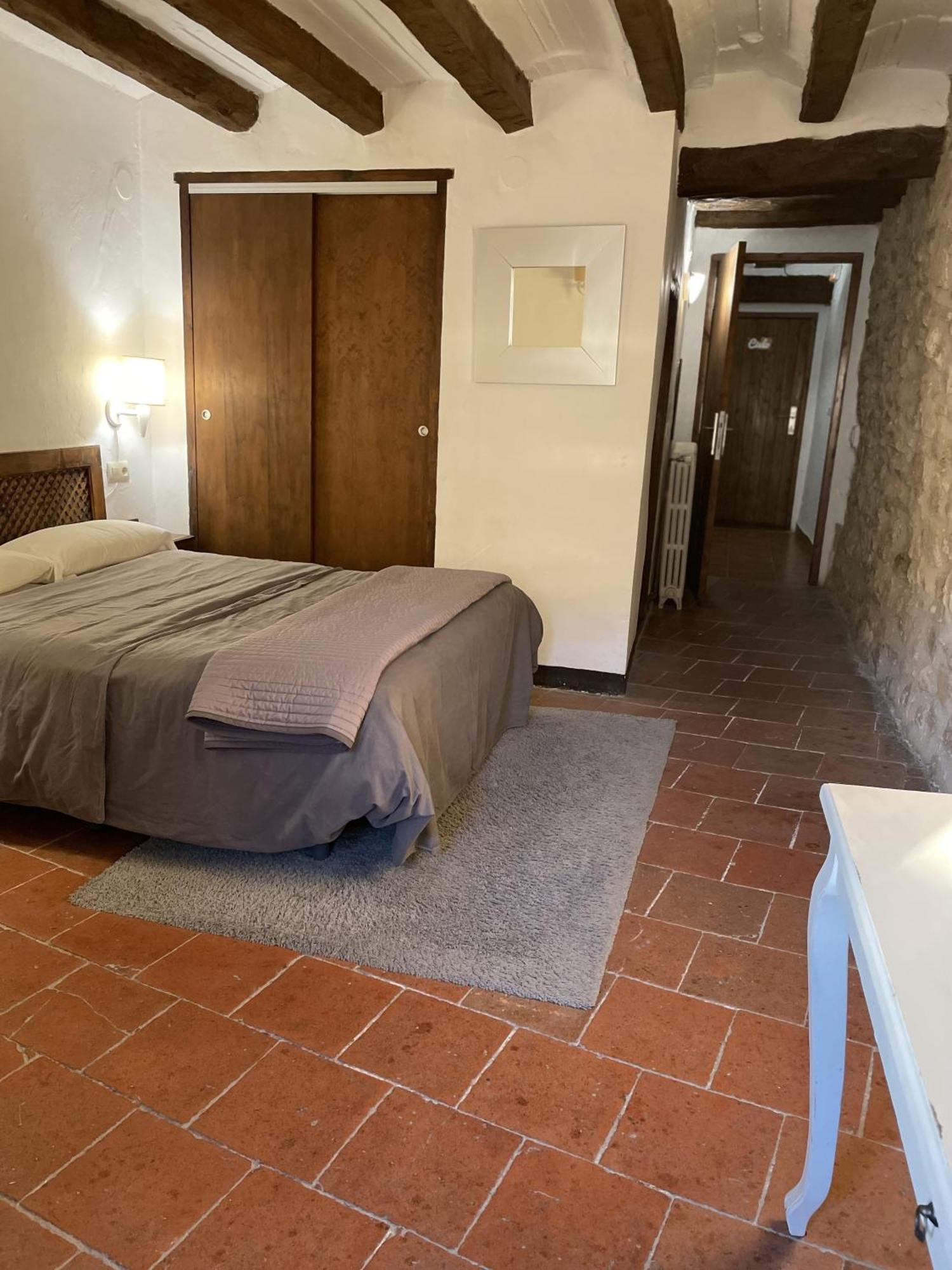 Font Del Roser Chiva de Morella Cameră foto